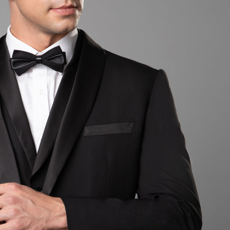 BLACK TUXEDOS SUIT